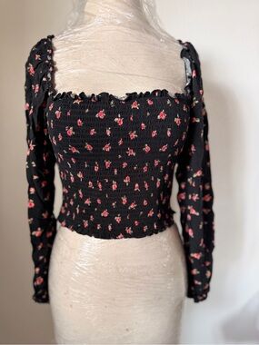 Forever 21 Black Floral Smocked Square-Neck Crop Top